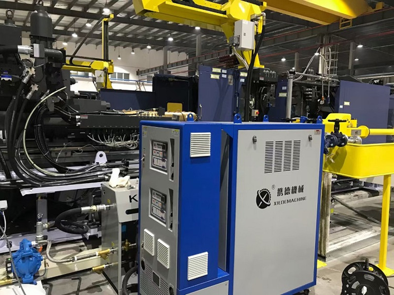 壓鑄專用模溫機 采用德國司倍克泵浦 質(zhì)量可靠 性能穩(wěn)定-攜德機械榮譽出品